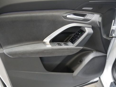 New 2026 Audi SQ5 Premium Plus image 15