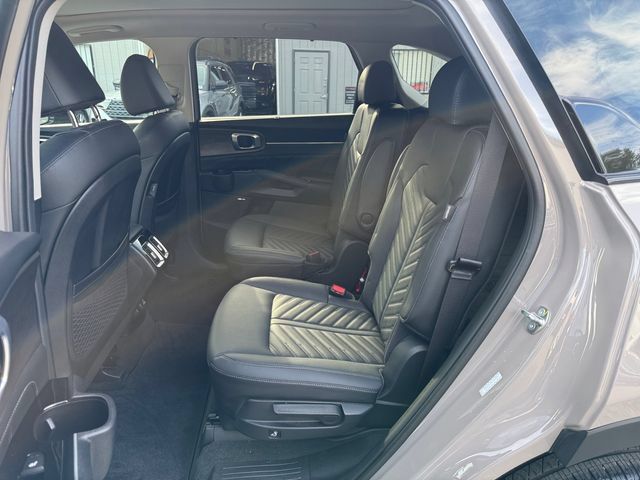 Used 2025 Kia Sorento SX Prestige AWD/4WD image 22