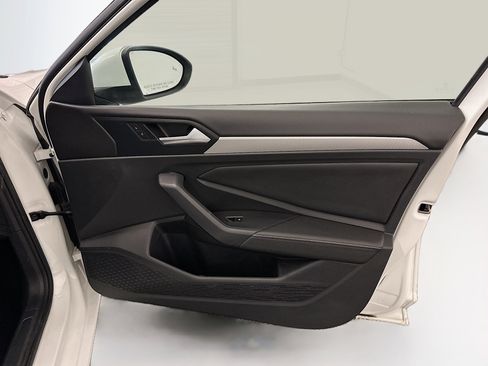 Used 2024 Volkswagen Jetta S image 32