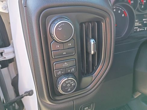 Used 2021 Chevrolet Silverado 2500 W/T w/ WT Convenience Package AWD/4WD image 17