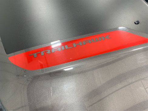 Used 2024 Jeep Compass Trailhawk image 24