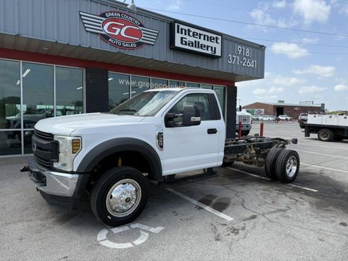 Used 2018 Ford F550 4x4 Regular Cab Super Duty image 1