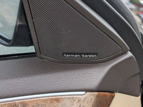Used 2014 Mercedes-Benz E 350 Sedan image 18