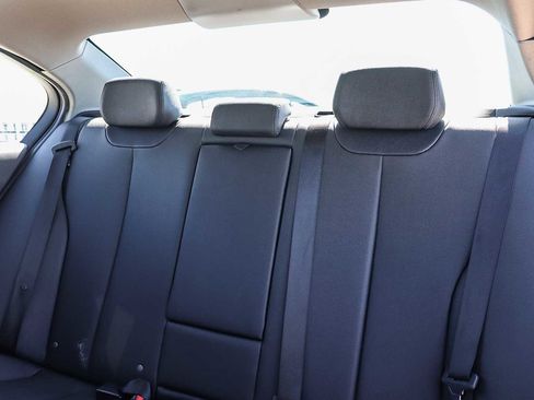 Used 2018 BMW 320i xDrive Sedan w/ Convenience Package image 19