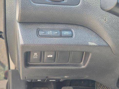 Used 2013 Nissan Altima 2.5 SV FWD image 18