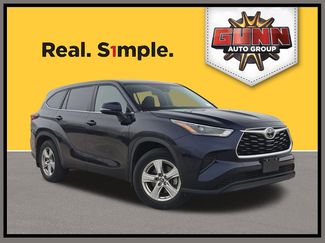 Used 2023 Toyota Highlander L video 1