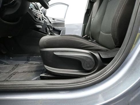 Used 2019 Hyundai Accent SE image 19