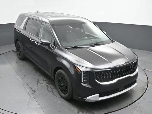 Used 2026 Kia Carnival FWD image 32