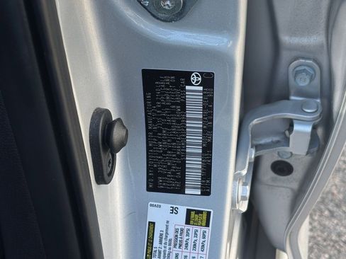 Used 2025 Toyota Corolla LE image 24