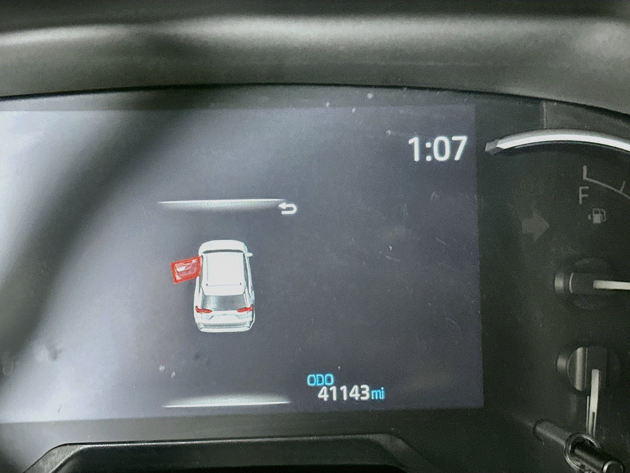 Used 2025 Toyota RAV4 LE FWD image 18