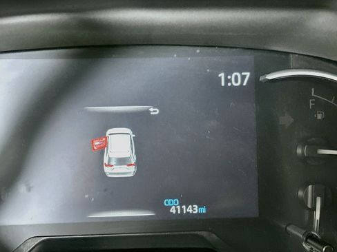 Used 2025 Toyota RAV4 LE FWD image 18