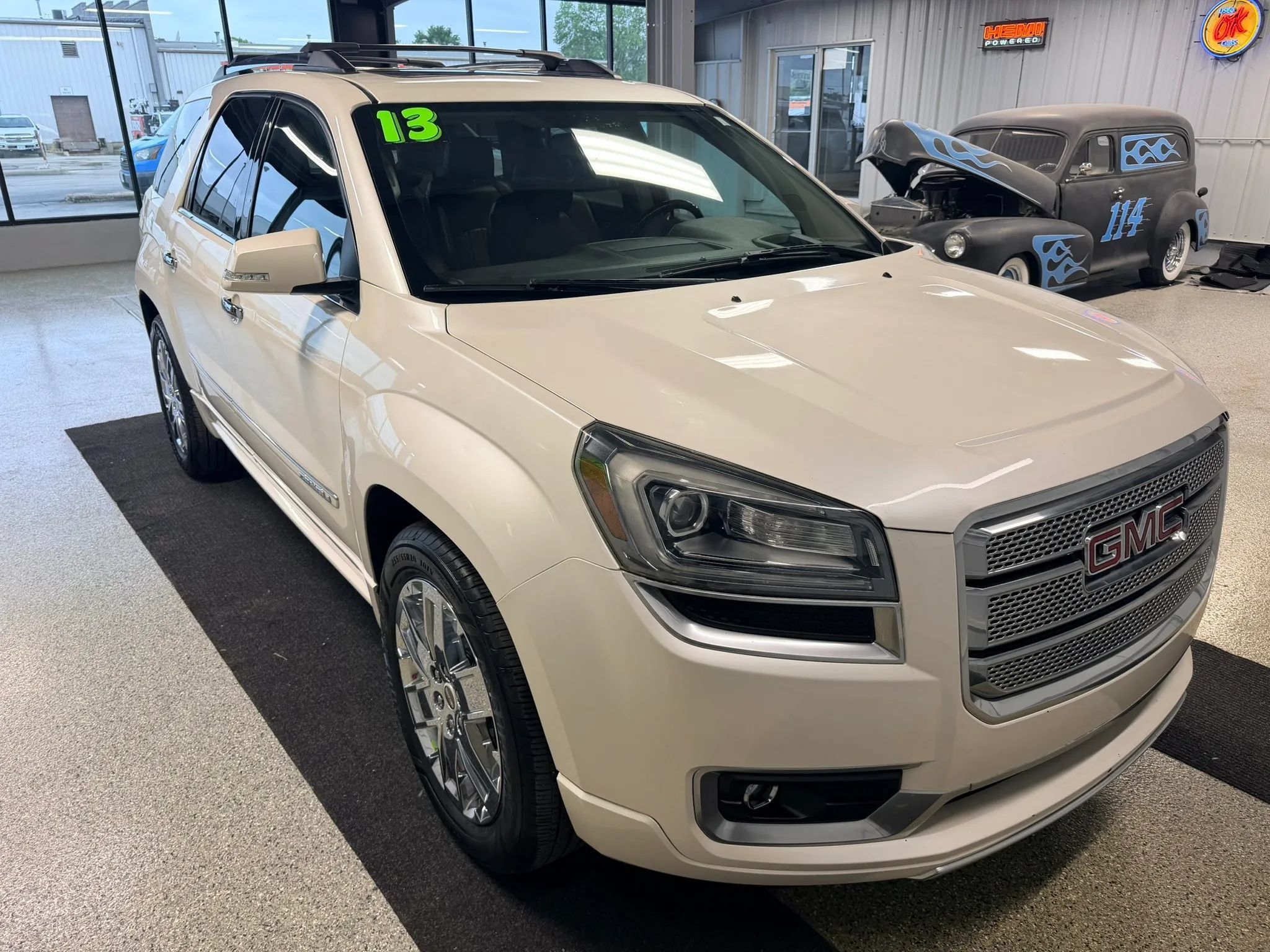 Used 2013 GMC Acadia Denali FWD image 2