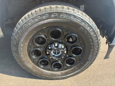 Used 2024 Ford F250 Lariat w/ Black Appearance Package AWD/4WD image 13