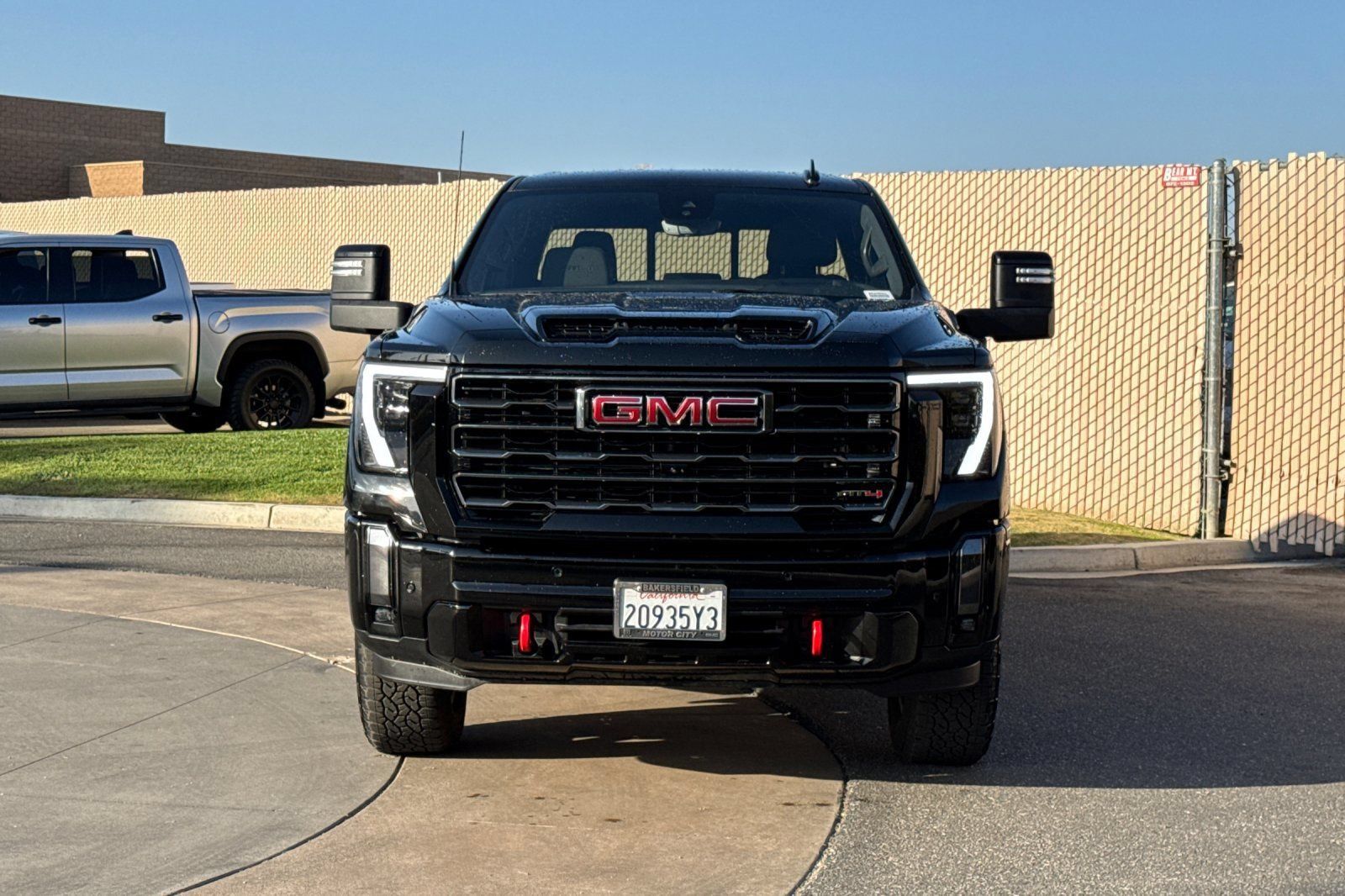 Used 2024 GMC Sierra 2500 AT4 w/ Max Trailering Package AWD/4WD image 9