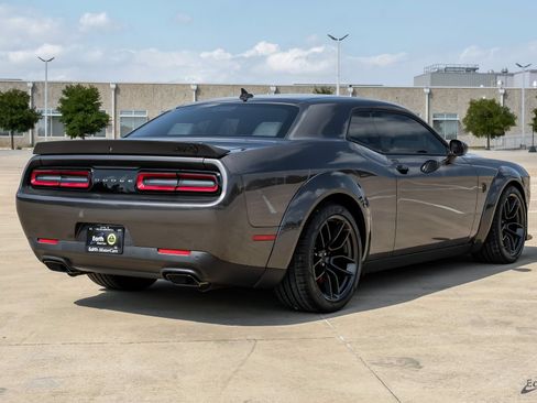 Used 2023 Dodge Challenger SRT Hellcat RWD image 16