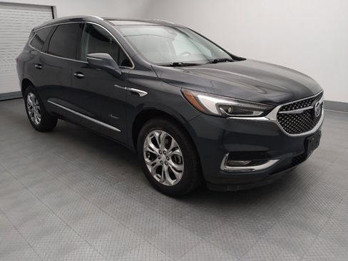 Used 2018 Buick Enclave Avenir w/ Avenir Technology Package AWD/4WD image 11