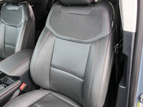 Used 2025 Ford Explorer Active w/ Active Comfort Package image 28