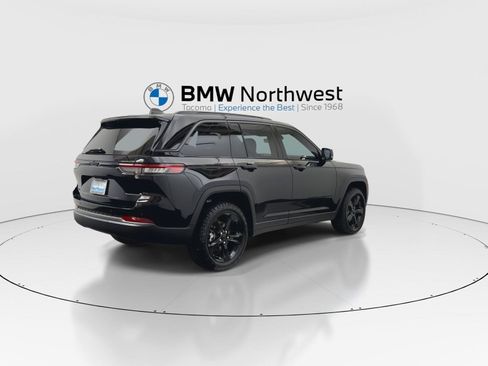 Used 2026 Jeep Grand Cherokee Limited w/ Limited Altitude Package AWD/4WD image 3