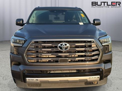 Used 2023 Toyota Sequoia Limited w/ Tow Technology Package RWD image 4