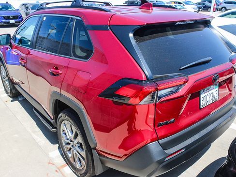Used 2025 Toyota RAV4 XLE Premium FWD image 12