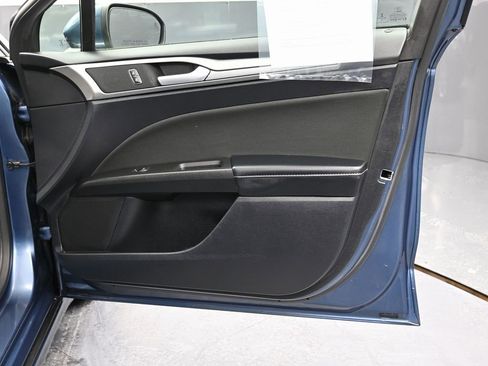 Used 2019 Ford Fusion SE image 35