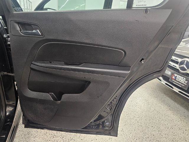 Used 2013 Chevrolet Equinox LS AWD/4WD image 32