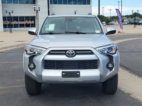 Used 2024 Toyota 4Runner SR5 image 10