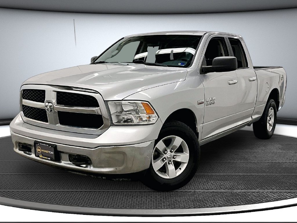 Used 2016 RAM 1500 Classic SLT w/ Protection Group AWD/4WD image 3