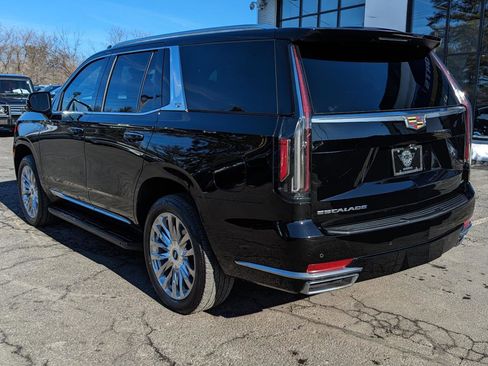 Used 2022 Cadillac Escalade Premium Luxury image 10