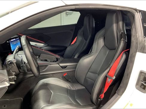 Used 2025 Chevrolet Corvette Stingray Coupe w/ 1LT RWD image 30