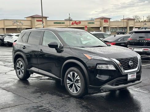 Used 2023 Nissan Rogue SV AWD/4WD image 3