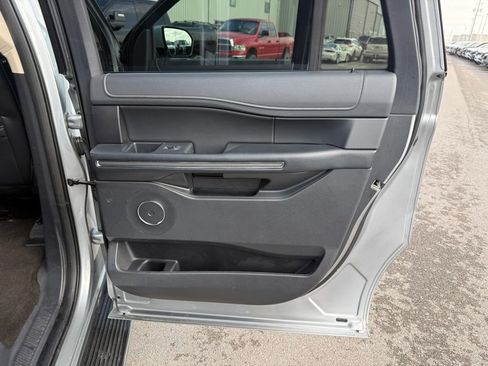 Used 2023 Ford Expedition Max XLT image 21