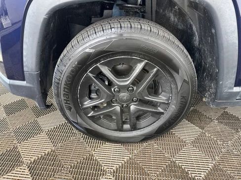 Used 2018 Jeep Compass Sport w/ Tech Group FWD image 31