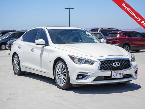 Used 2020 INFINITI Q50 Luxe w/ Essential Package (3.0T Luxe) RWD image 3
