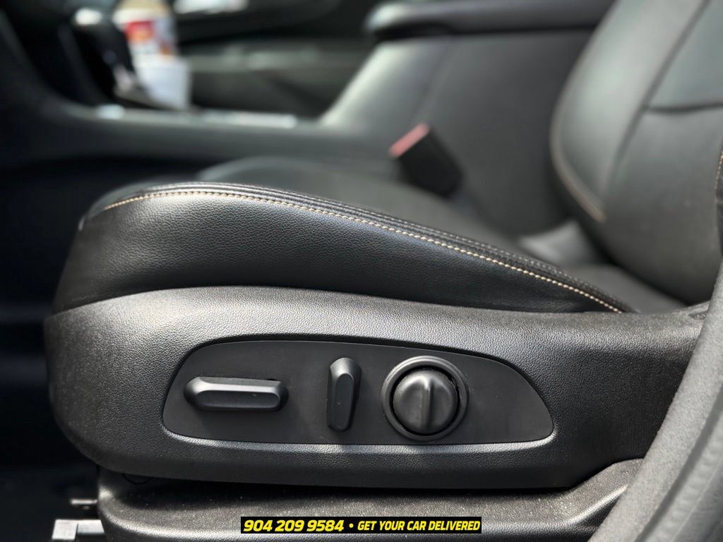 Used 2018 Chevrolet Equinox Premier FWD image 10
