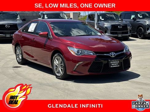 Used 2017 Toyota Camry SE FWD image 1
