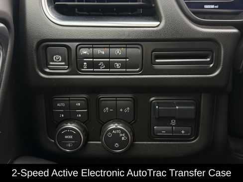 Used 2024 Chevrolet Tahoe Z71 w/ Z71 Off-Road Package AWD/4WD image 28