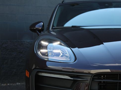 New 2026 Porsche Macan image 12