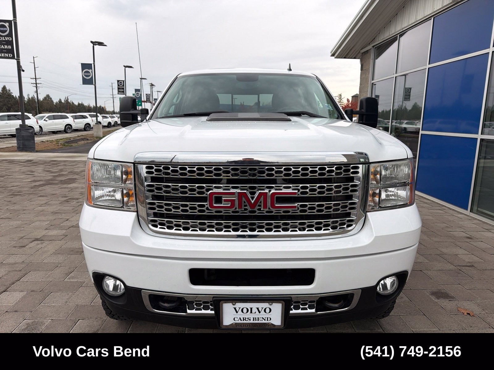 Used 2013 GMC Sierra 3500 Denali w/ Suspension Package, Off-Road AWD/4WD image 3