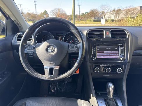 Used 2013 Volkswagen Jetta SE image 2