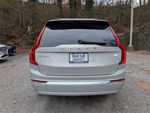 Certified 2022 Volvo XC90 T8 Inscription w/ Lounge Package image 6