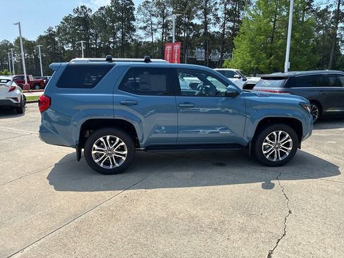 New 2026 Toyota 4Runner Limited AWD/4WD image 8