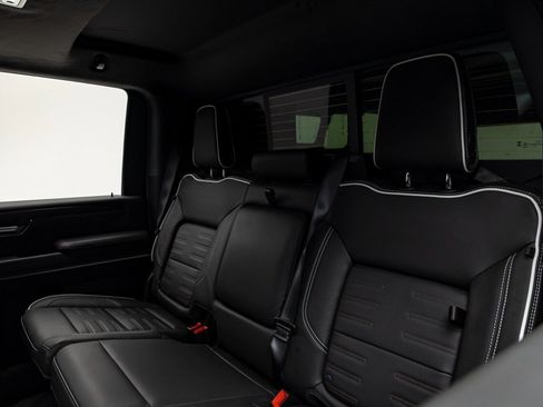 Used 2026 GMC Sierra 2500 AT4X image 27