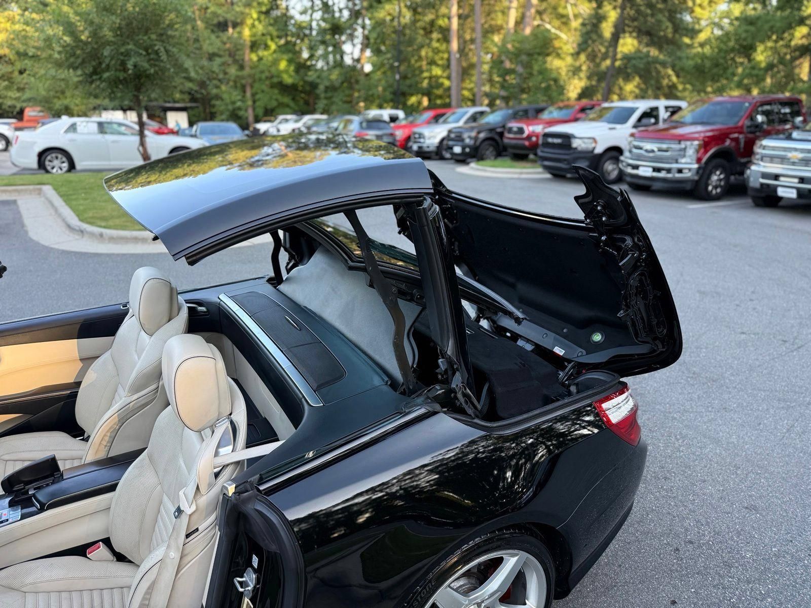 Used 2013 Mercedes-Benz SL 550 w/ Premium Pkg image 18