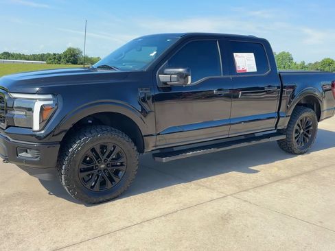 Used 2025 Ford F150 Lariat w/ Equipment Group 502A High AWD/4WD image 5