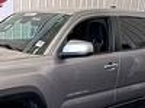 Used 2023 Toyota Tacoma TRD Off-Road AWD/4WD image 10