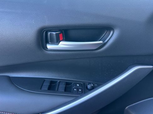 Used 2025 Toyota Corolla SE image 12