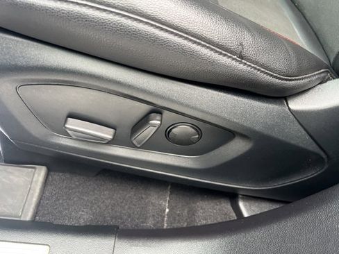 Used 2022 Ford Explorer ST-Line w/ Class IV Trailer Tow Package image 13