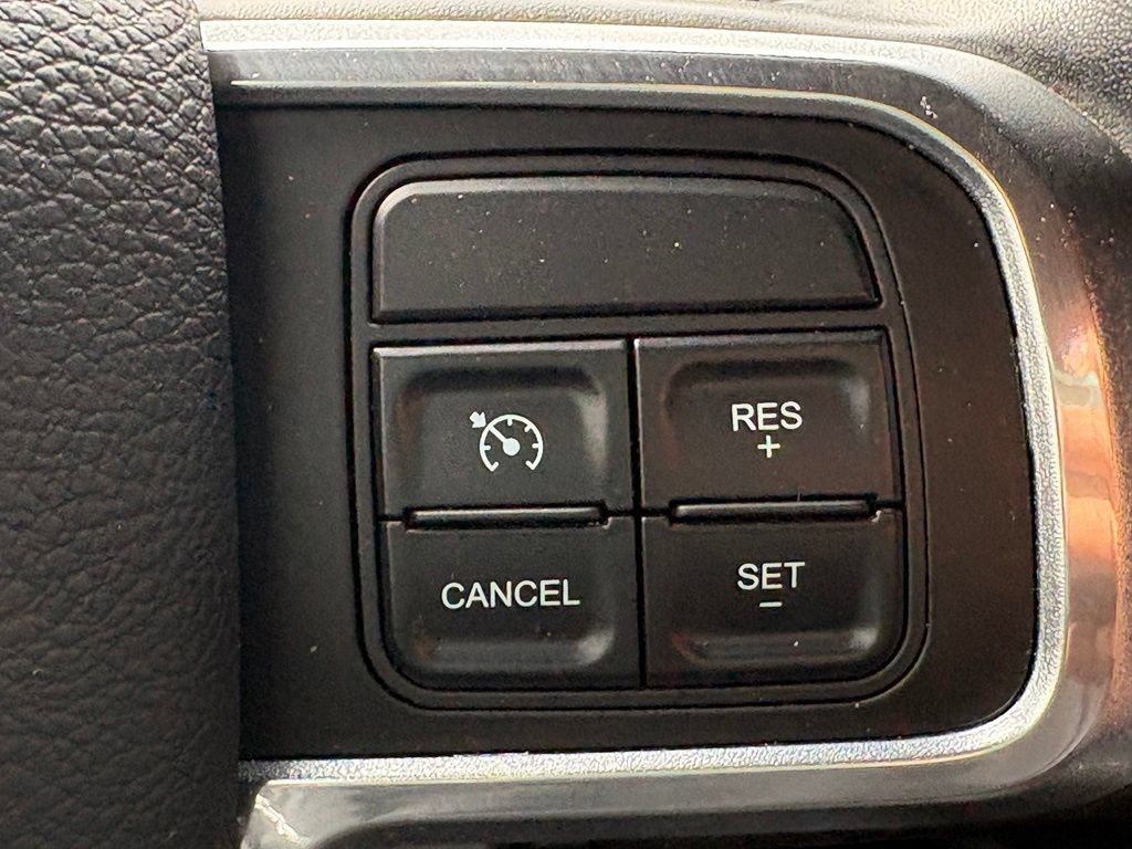 Used 2021 RAM 2500 Laramie w/ Night Edition AWD/4WD image 17