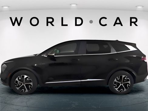 Certified 2024 Kia Sportage EX image 4